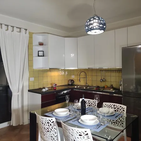 La Porta Della Costiera Deluxe Apartament *